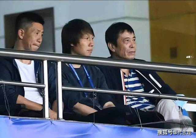 李铁又一罪证？涉嫌操控武汉长江非法买卖外汇<strong></p>
<p>外汇工资</strong>，毁掉本土主帅声誉