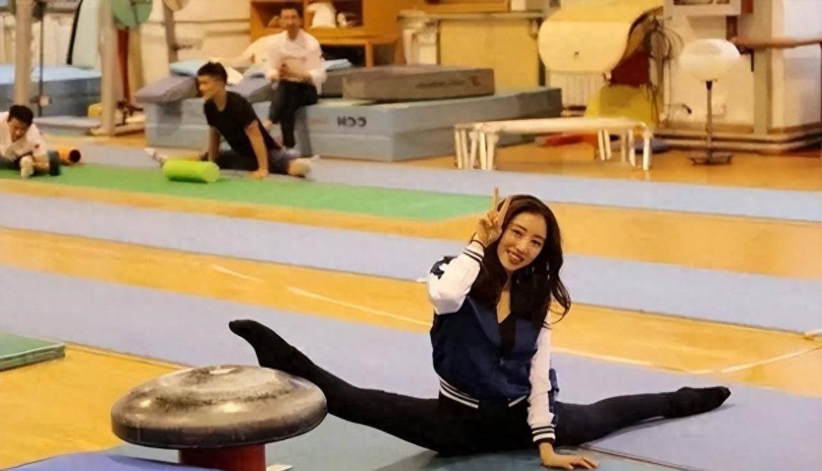 艺术体操女神周捷：嫁1米58奥运五金王邹凯<strong></p>
<p>外汇捷凯</strong>，儿女双全，生活幸