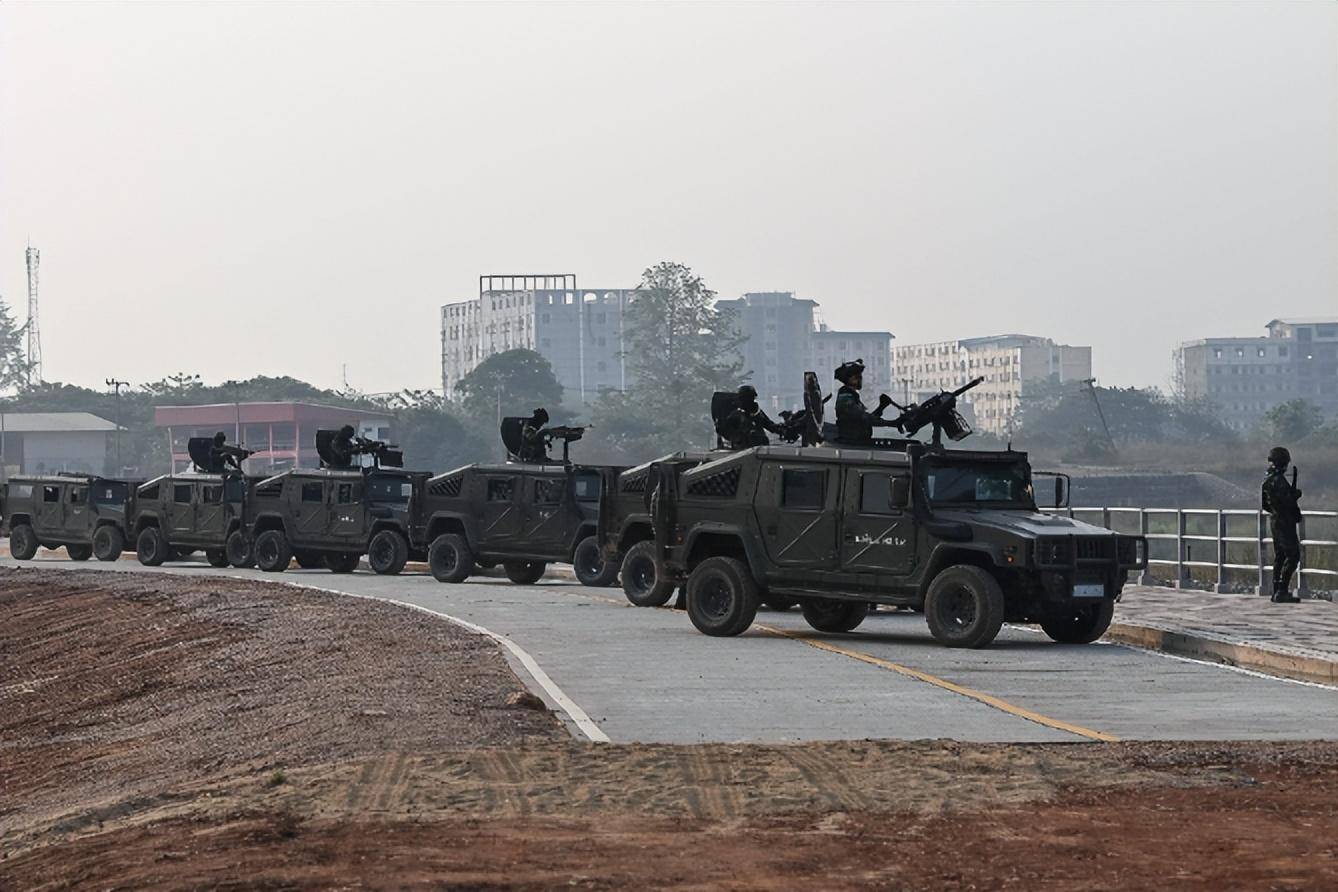 美国密会缅甸民主派<strong></p>
<p>桃子</strong>，准备亲自下场“摘桃子”，中方态度突然强硬
