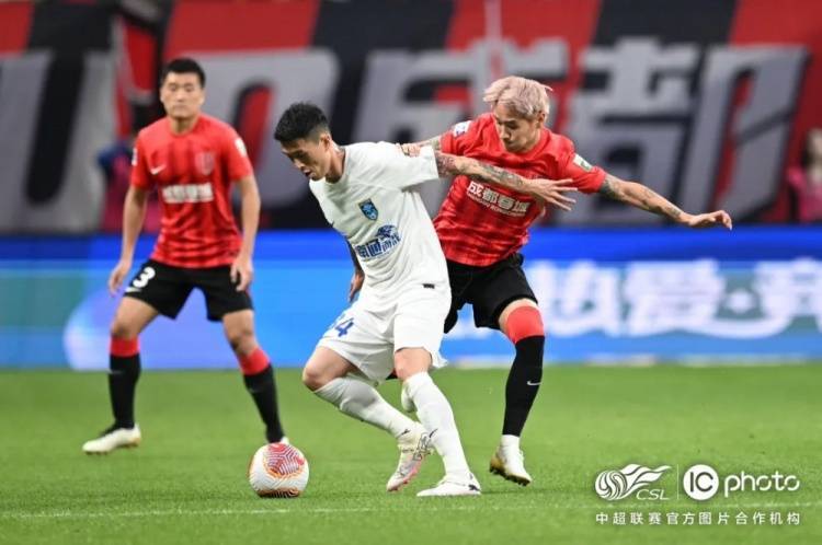 战报 | 曹康世界波进球被吹<strong></p>
<p>康波</strong>，南通支云客场惜败成都蓉城