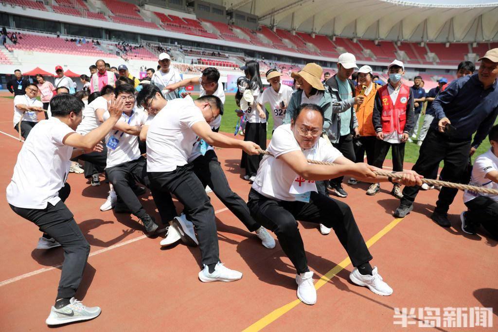 “e起运动绽风采”<strong></p>
<p>E网</strong>！第一届青岛互联网行业运动会开幕