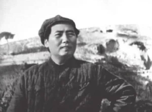 王立华：林彪、彭德怀都反对<strong></p>
<p>ACX</strong>，毛泽东何以赌上红军全部家底，决意东征？