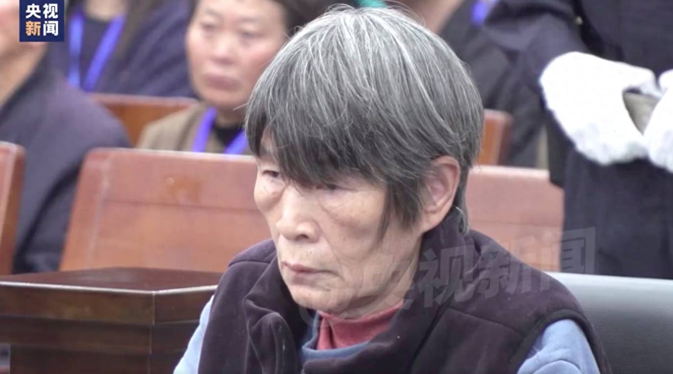 余华英死刑当庭上诉<strong></p>
<p>ACX</strong>，杨妞花：第一次见她垂头丧气，全程低头双手发抖，但没有任何道歉