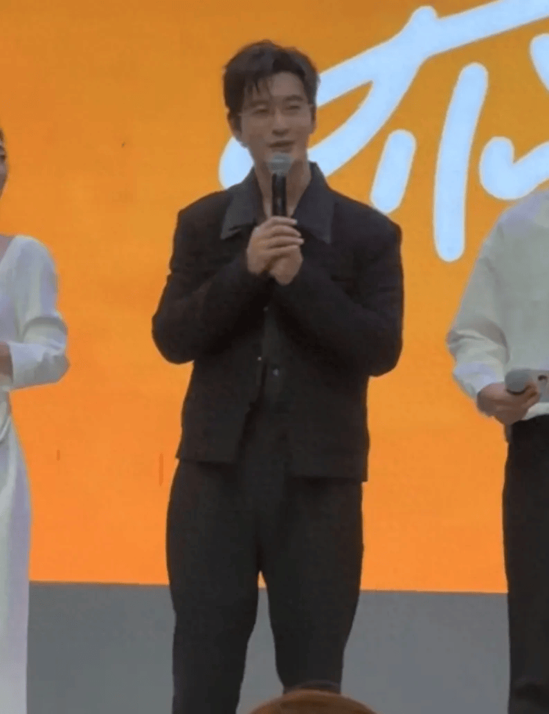 热搜第一！黄晓明女友叶珂吐槽陶喆的歌丢人<strong></p>
<p>ACX</strong>，陶喆回应