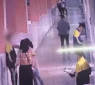 还记得武汉那位被母亲扇耳光<strong></p>
<p>ACX</strong>，跳楼坠亡的14岁男生吗？他的妈妈也离开人世了……