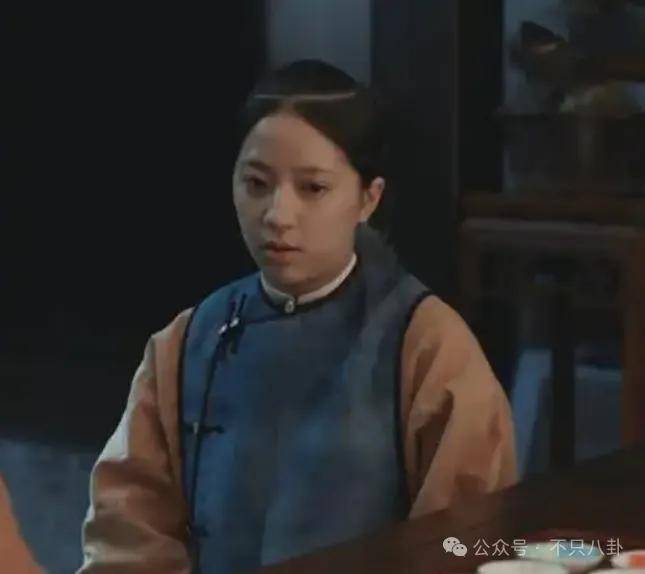 前几年还被嘲长得土<strong></p>
<p>坚果</strong>，如今逆袭成大美女了？！