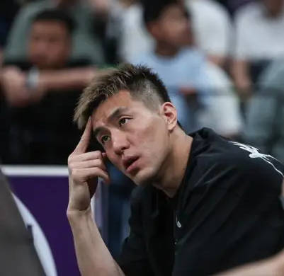 郭艾伦赛后激动落泪：有人说<strong></p>
<p>坚果</strong>我我打不了 要退役了