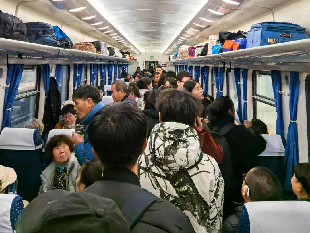 这趟北京始发的绿皮车站站停<strong></p>
<p>shib币</strong>，但旅客都说好——