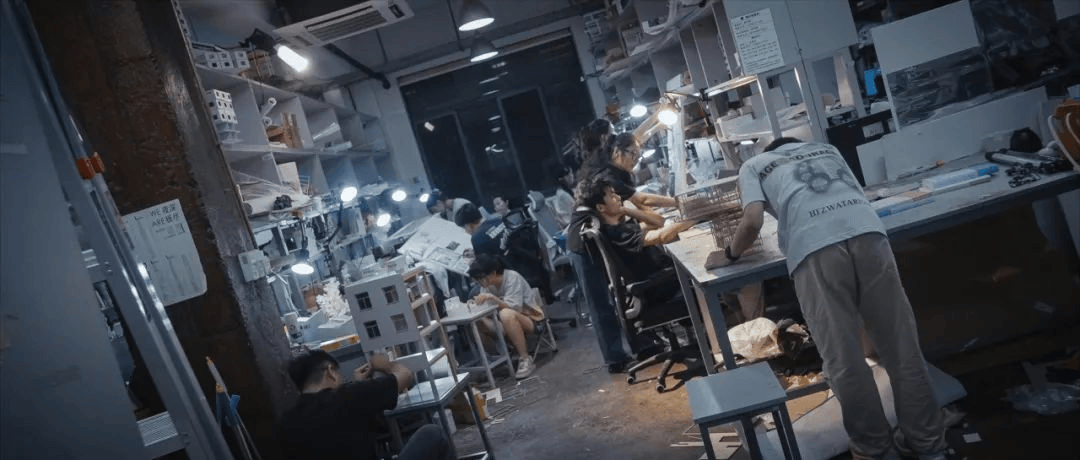 比土木更惨的专业<strong></p>
<p>狗币</strong>，985本硕月薪3000