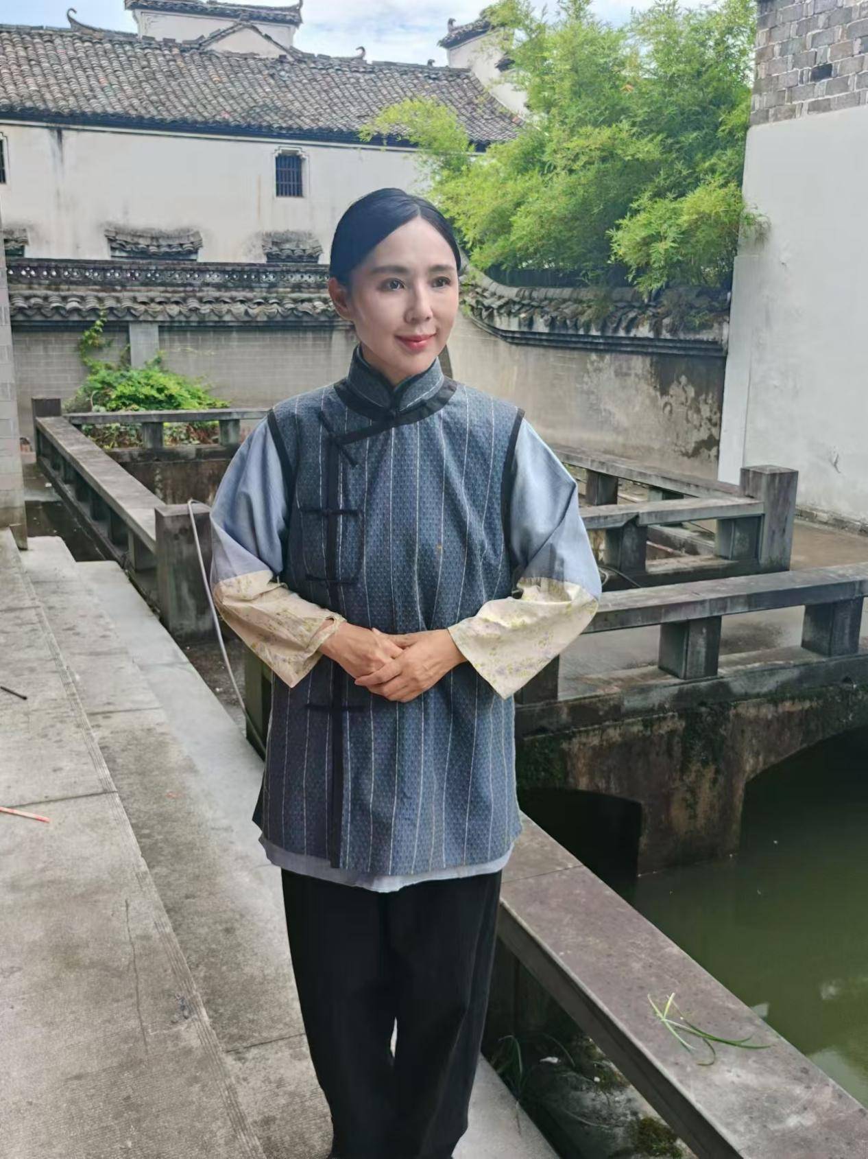 群演降薪<strong></p>
<p>狗币</strong>，竖屏剧降温，横店下一个拐点在哪里？