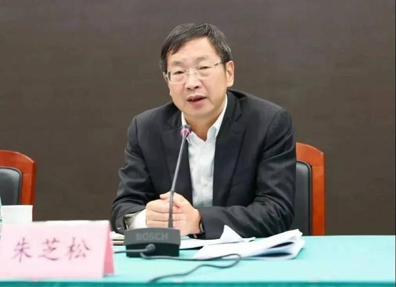 浦东新区区委书记被查<strong></p>
<p>狗币</strong>，两天前还在调研，老上司8月被判无期
