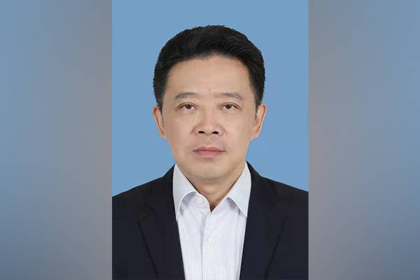 安徽省残联理事长杨宏星任铜陵市委书记<strong></p>
<p>币安如何交易</strong>，丁纯卸任