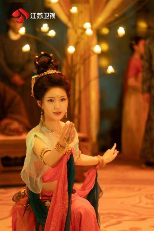 独家对话 | 赵露思：和端午一样<strong></p>
<p>币安如何交易</strong>，努力做好当下
