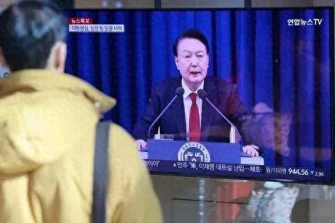 韩国政变“惊天大瓜”！尹锡悦挑衅金正恩<strong></p>
<p>币安法币</strong>，想假扮朝军潜入首尔？