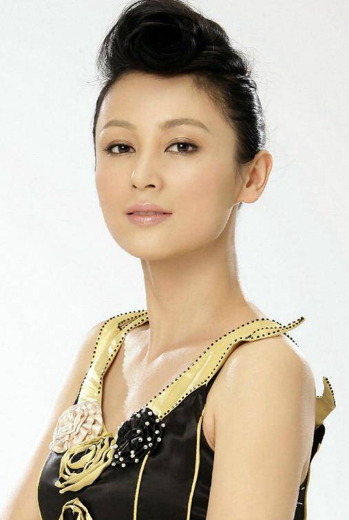 “大陆第一美人”两大名导为其沉迷<strong></p>
<p>币安怎么玩</strong>，今55岁却像25岁的她经历了啥