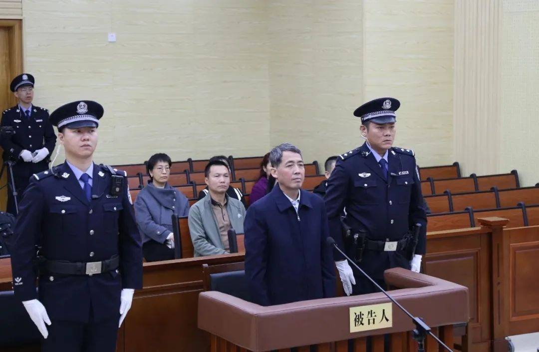 国务院未批复情况下<strong></p>
<p>币安如何操作</strong>，吴炜要求有关单位以举债融资等方式建设交通项目，造成重大损失和恶劣影响