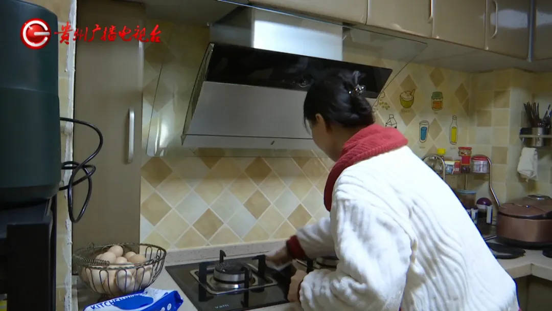 恶心坏了！贵阳一女子家中被扔进一颗“炸弹”<strong></p>
<p>币安登陆不了</strong>，残羹剩饭炸开花