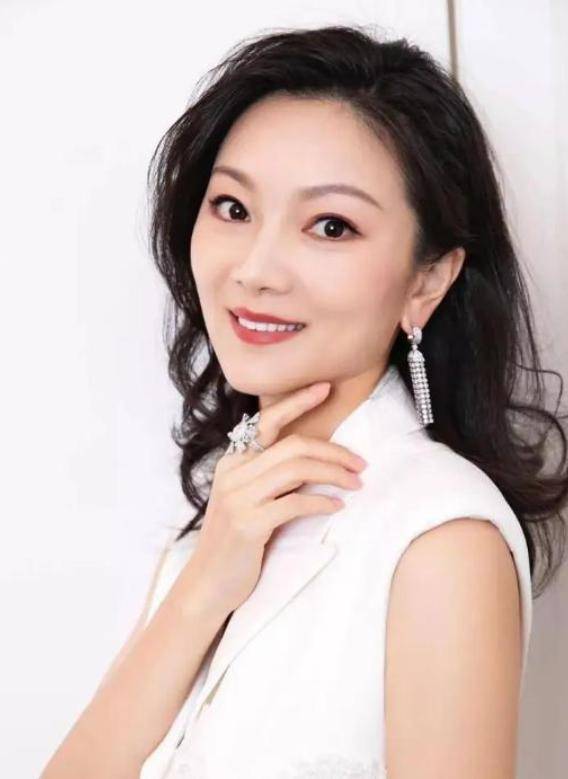 陈婷现实长什么样？路人镜头才是“照妖镜”<strong></p>
<p>币安登陆不了</strong>，突然理解张艺谋了