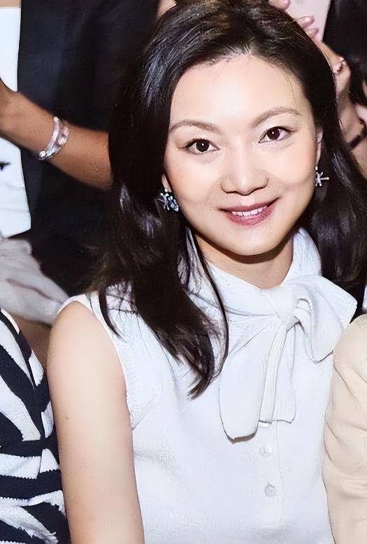 陈婷现实长什么样？路人镜头才是“照妖镜”<strong></p>
<p>币安登陆不了</strong>，突然理解张艺谋了