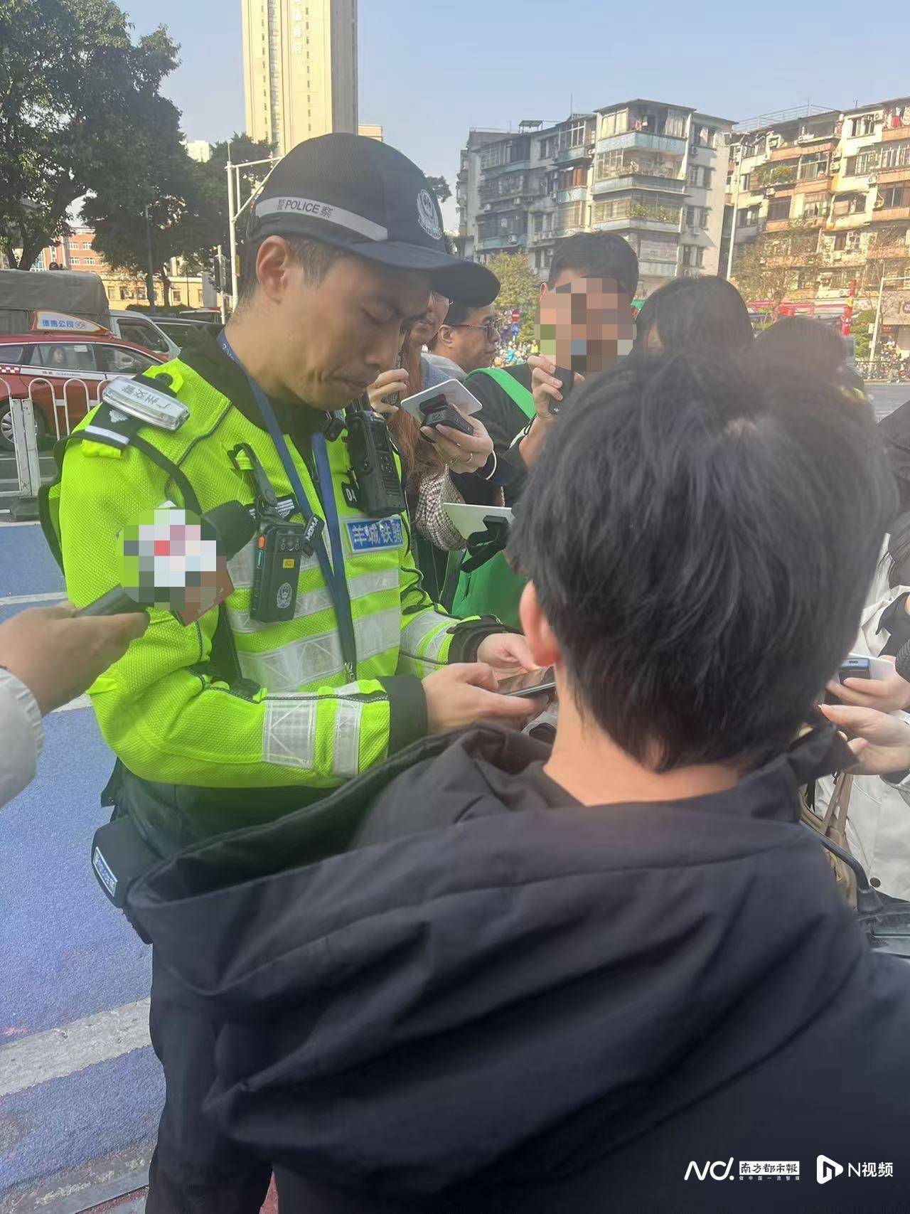 直击广州“电鸡”新规实施首日：无牌上路扣车<strong></p>
<p>binance币安ios</strong>，未戴头盔罚款