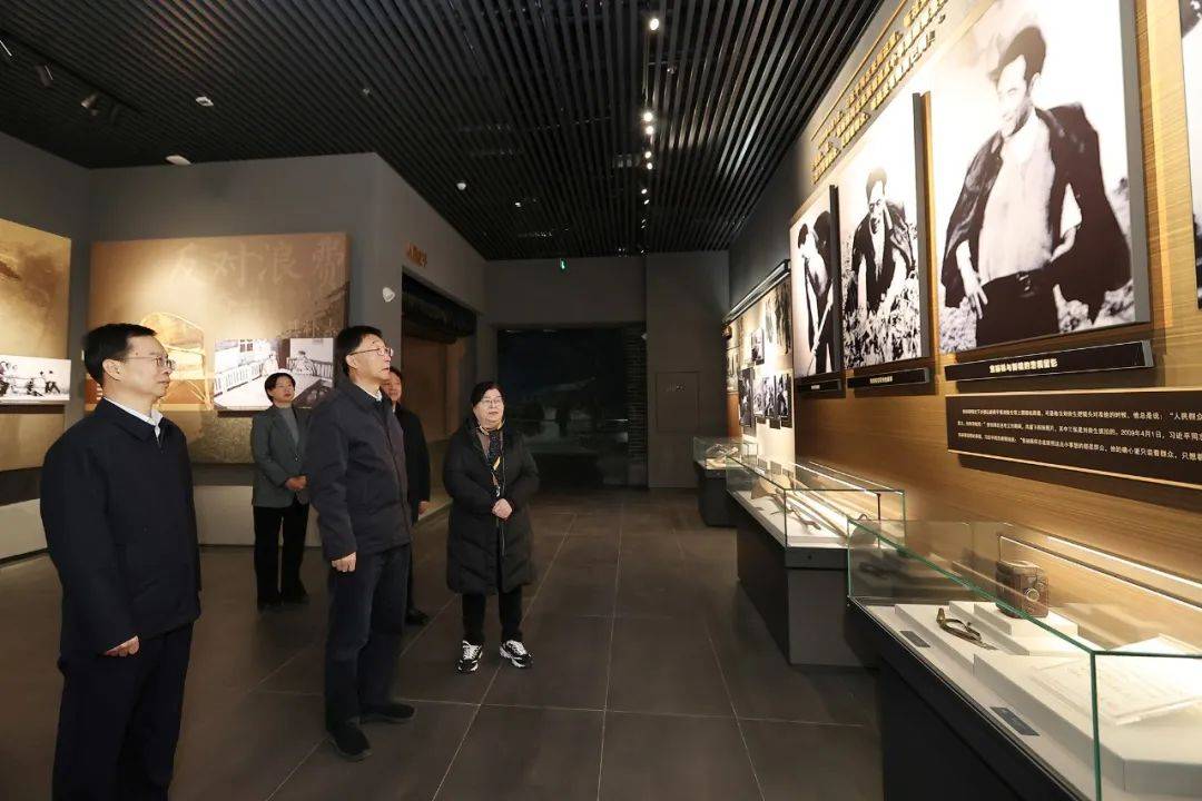 履新后首日<strong></p>
<p>币安使用方法</strong>，刘宁到兰考县调研