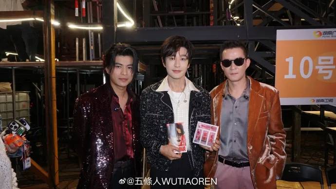 知名乐队买衣服表演后再退款<strong></p>
<p>币安网eth</strong>？造型师回应