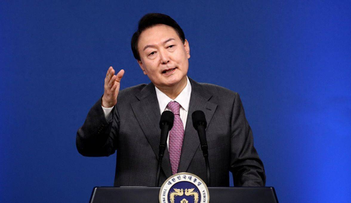 3000警力围攻龙山官邸！尹锡悦与法律的背水一战<strong></p>
<p>币安网eth</strong>，还能坚持多久？
