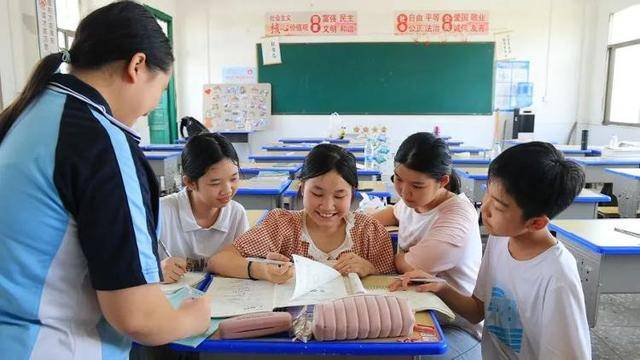 从6岁到14岁<strong></p>
<p>币安网站进不去</strong>，衡阳初中女孩背患病玩伴上学8年：她对我来说很重要