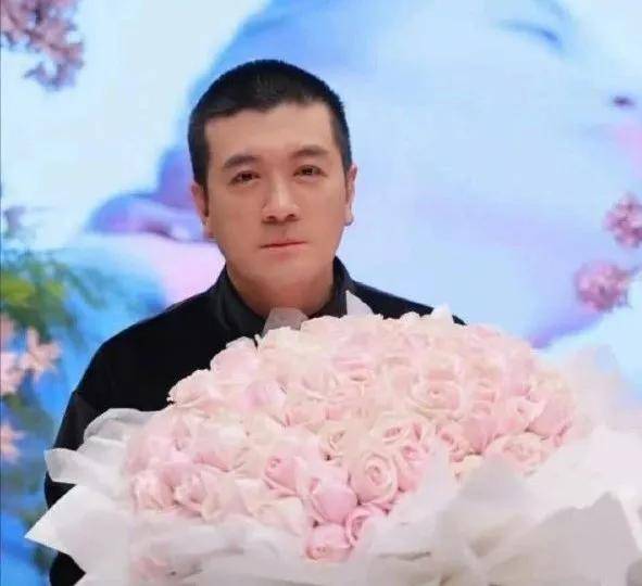 昔日夫妻之情皆沦为他炒热度的工具<strong></p>
<p>币安binance网</strong>，这场博眼球的闹剧何时结束？
