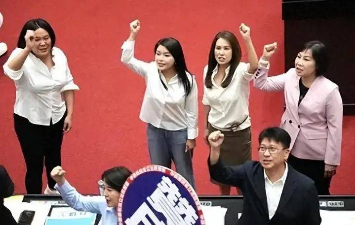 韩国瑜空手而归后<strong></p>
<p>币安binance网</strong>，民进党推动全台“大罢免”，核心目标浮出水面