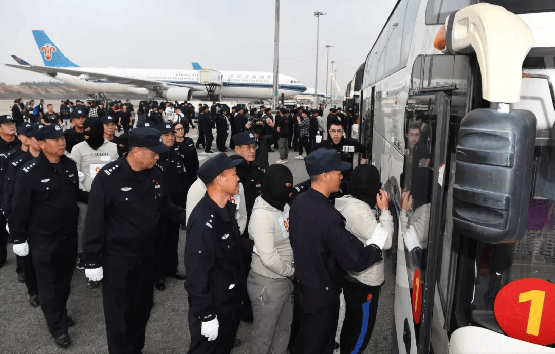 看谁敢对准中国试试！妙瓦底爆发抗议潮<strong></p>
<p>binance币安appios</strong>，3000名民众喊话：恢复电力