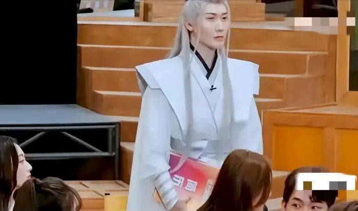 究竟是演员请就位<strong></p>
<p>币安下载</strong>，还是底线在后退？