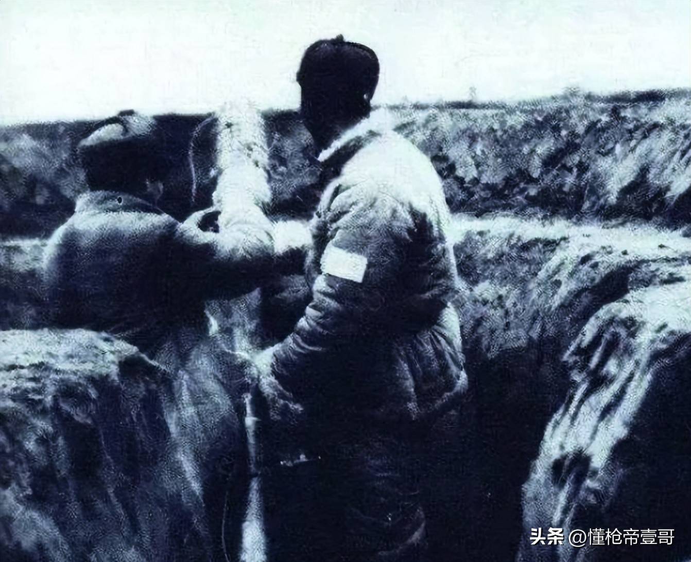 一颗手榴弹1米3<strong></p>
<p>币安下载二维码</strong>！我军果真有高达？丨轻武专栏