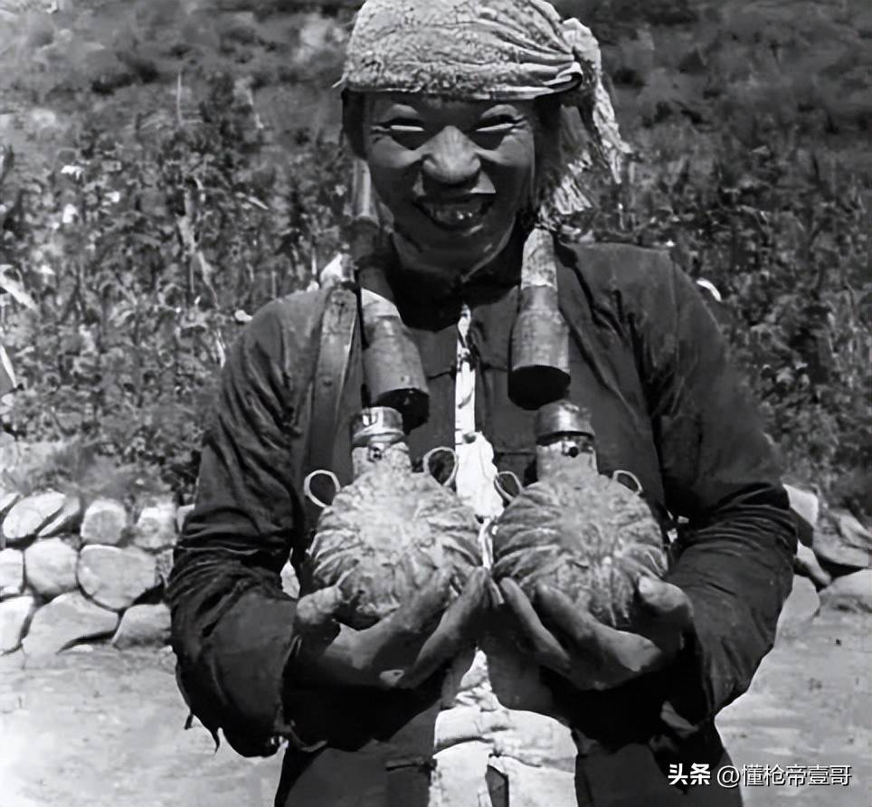 一颗手榴弹1米3<strong></p>
<p>币安下载二维码</strong>！我军果真有高达？丨轻武专栏