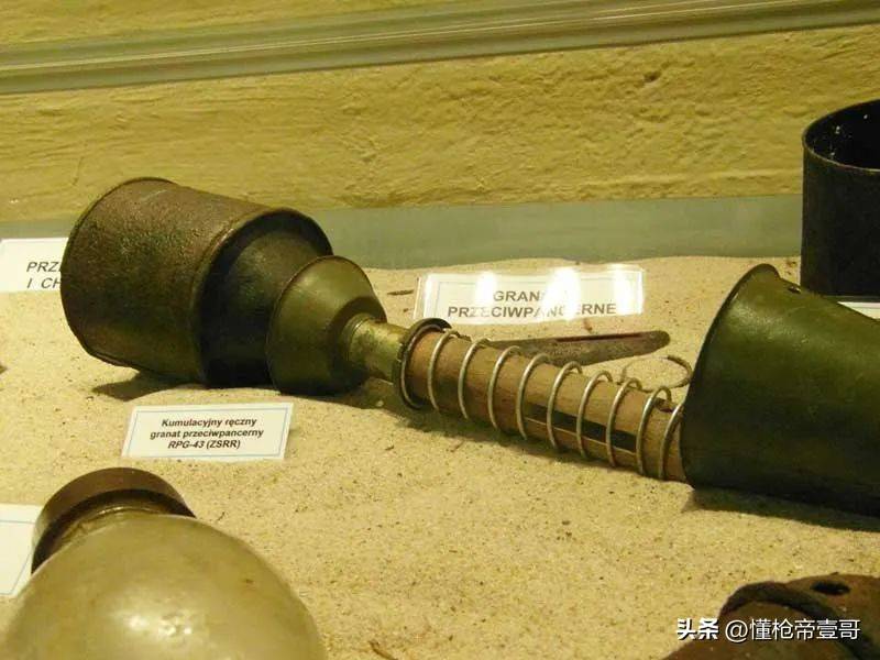 一颗手榴弹1米3<strong></p>
<p>币安下载二维码</strong>！我军果真有高达？丨轻武专栏