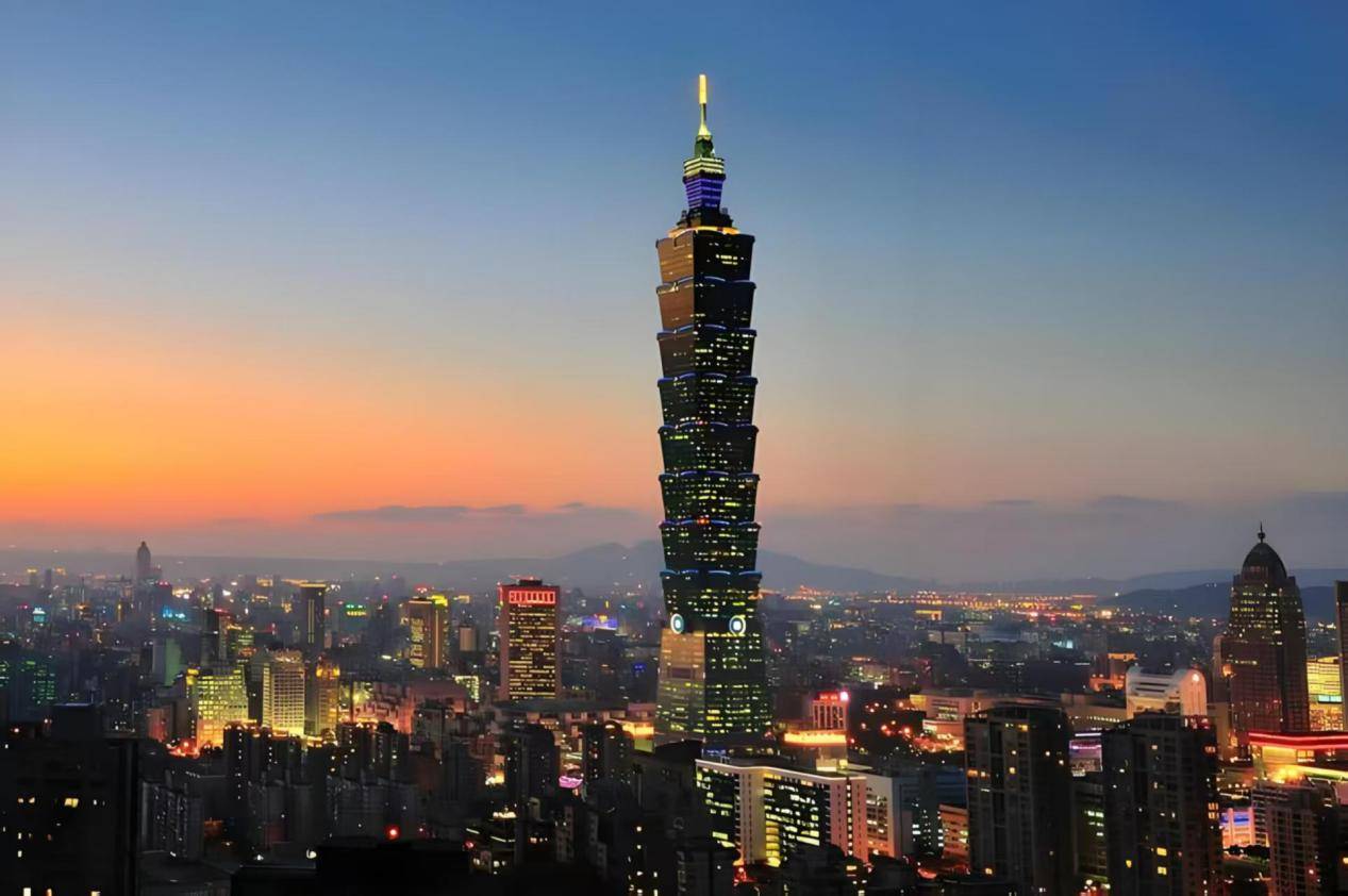 200美军抵台<strong></p>
<p>币安网页版</strong>，大批武器将运到台湾，解放军却按兵不动？专家给了回应
