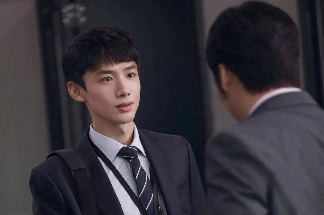 “实习生也月入过万”<strong></p>
<p>binance币安app</strong>，今年第一热门行业开高薪都招不到人