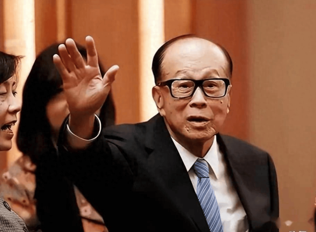 李嘉诚港口交易引发中美争锋<strong></p>
<p>币安怎么购买</strong>，特朗普指示夺巴拿马运河，关键时刻中方发声！