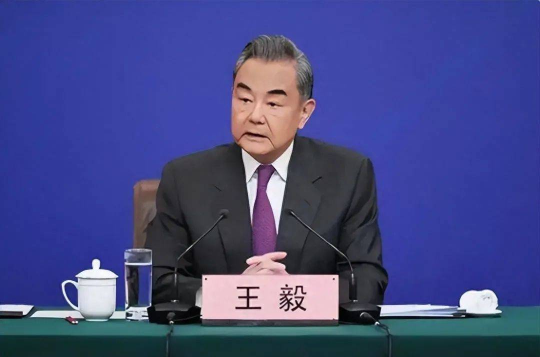 王毅再定台湾地位<strong></p>
<p>币安怎么购买</strong>，台当局激烈反击三招，解放军八字法则展示决心
