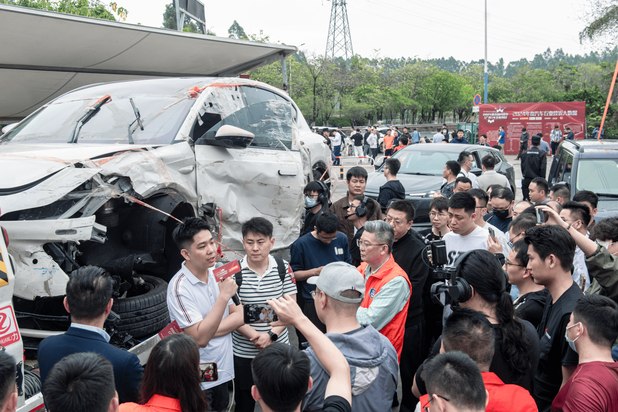 30余名车主现身广州问题车展<strong></p>
<p>币安怎么购买</strong>，现场维权火爆