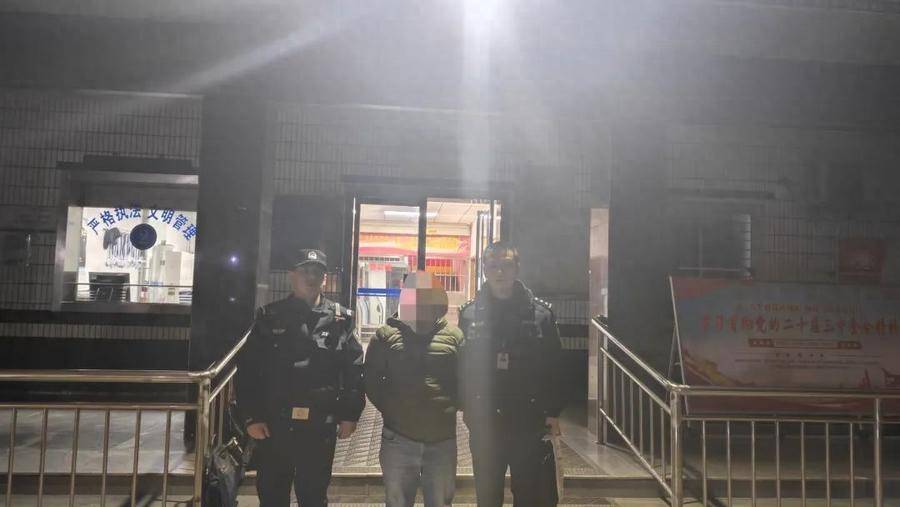 携带手铐子弹登机<strong></p>
<p>怎么登陆币安</strong>！陕西机场公安拘留2人