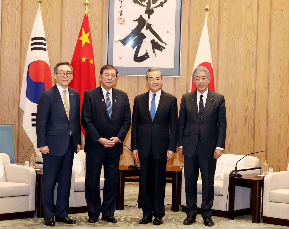 王毅当着石破茂的面谈抗战<strong></p>
<p>币安交易</strong>，苦口婆心谈历史与未来的关系
