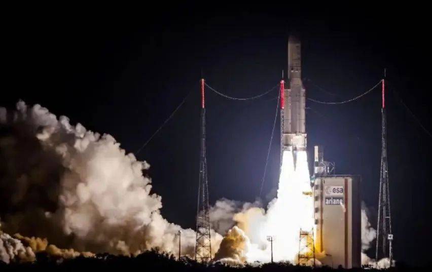 一声巨响！“一箭双星”彻底失败<strong></p>
<p>币安异常交易</strong>，点火8分钟后偏离轨道，24.5亿全白费