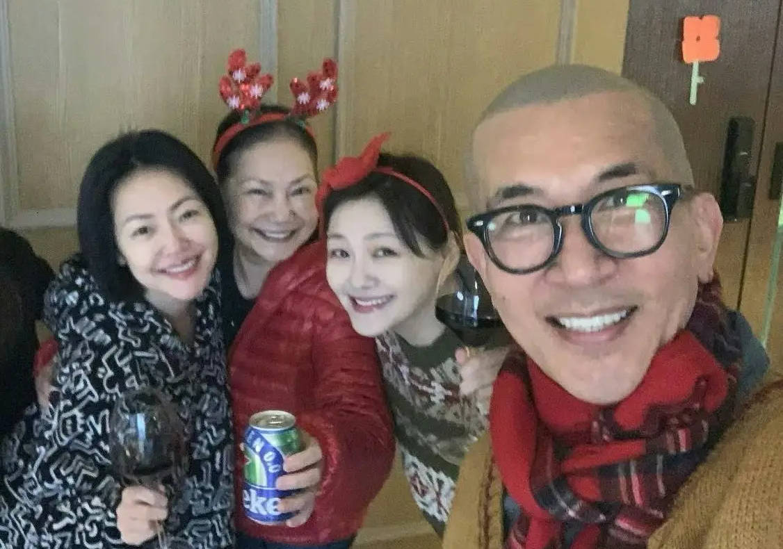 具俊晔清明前重回金宝山探望爱妻大S<strong></p>
<p>bnb价格</strong>！小S婉拒重金邀约仍无心工作