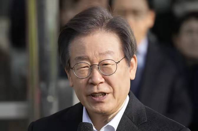 28死32伤！李在明遇袭<strong></p>
<p>bnb价格</strong>，尹锡悦吹响反攻号角？朴槿惠已悄然布局