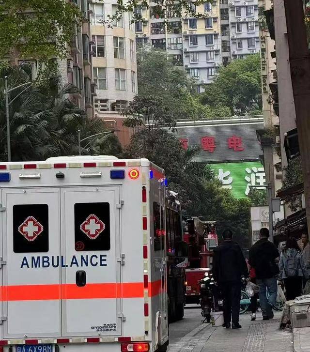 “右眼几乎失明<strong></p>
<p>币安最新网站</strong>，手部截肢”！广州一男孩在家做实验被炸伤，最新情况