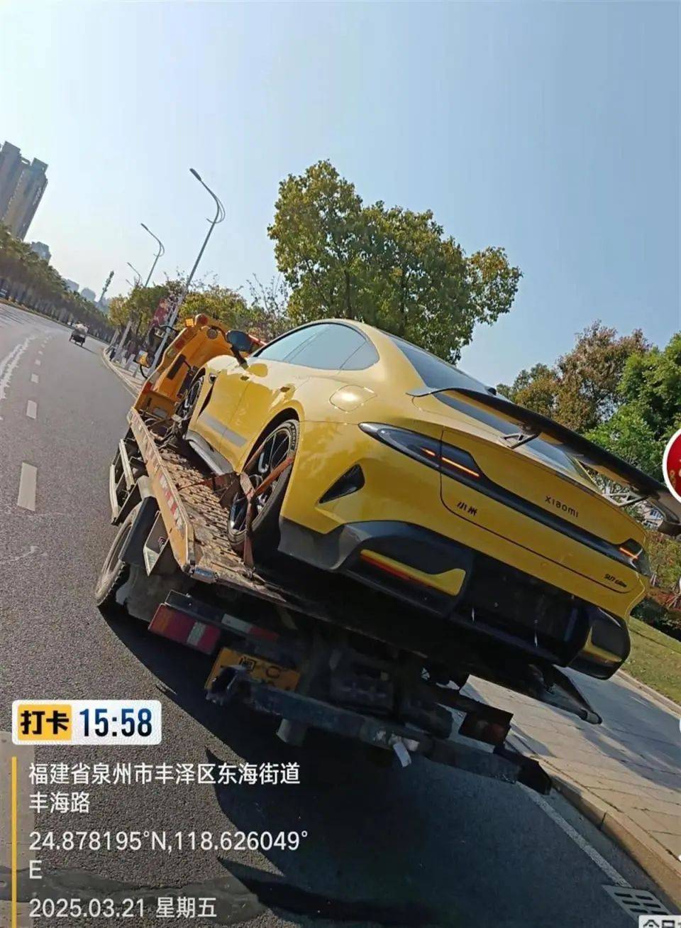 福建泉州一小米SU7 Ultra撞上电动车致26岁女生重伤<strong></p>
<p>天干</strong>，疑似受害者妹妹发声：姐姐送医治疗20余天，现已去世