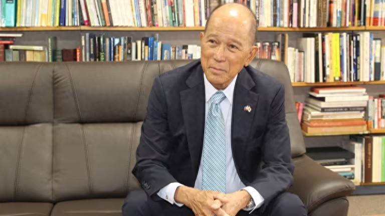 马科斯也没想到<strong></p>
<p>得物</strong>，中方撤离这么快，美国也没办法，菲突收重大噩耗