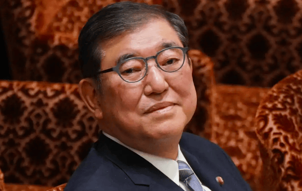 没拿下日本<strong></p>
<p>得物</strong>，美财长又对华发出邀请，中方更换谈判代表，信号不寻常