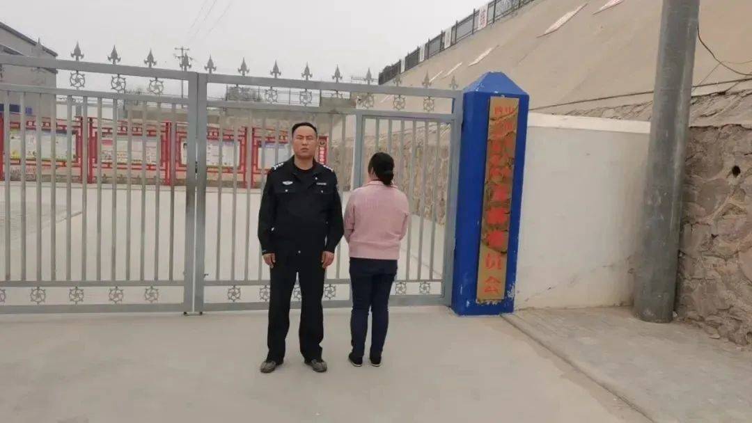 这对夫妻为带货长期自导自演家庭矛盾<strong></p>
<p>天猫</strong>，警方：拘！